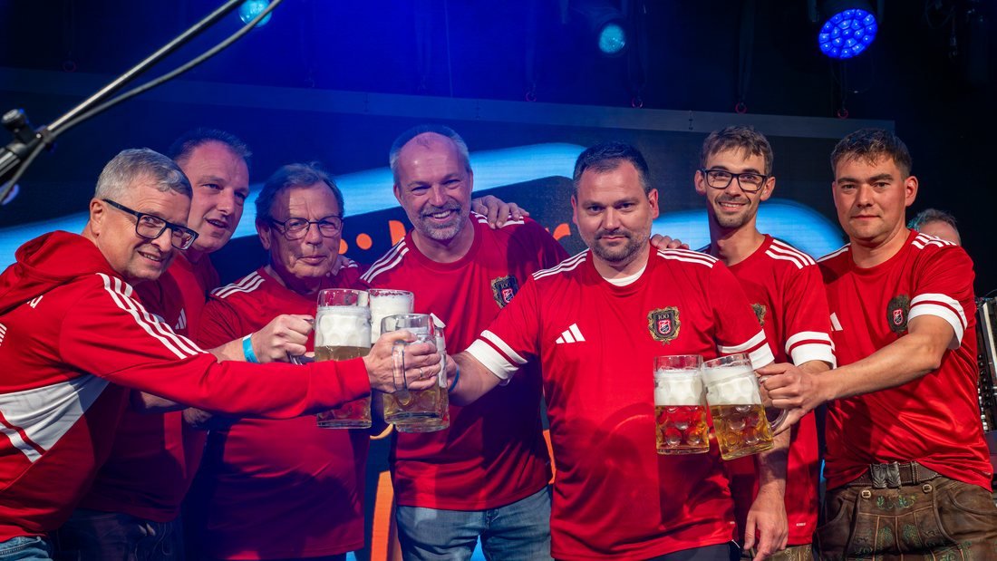 Fans beim Vereinsjubiläum des SC Luhe-Wildenau